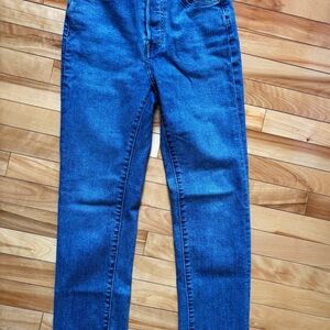 Levi’s wedgie straight mom jeans